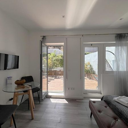 Almada Studios & Suites Porto Luaran gambar