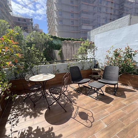 Almada Studios & Suites Porto Luaran gambar