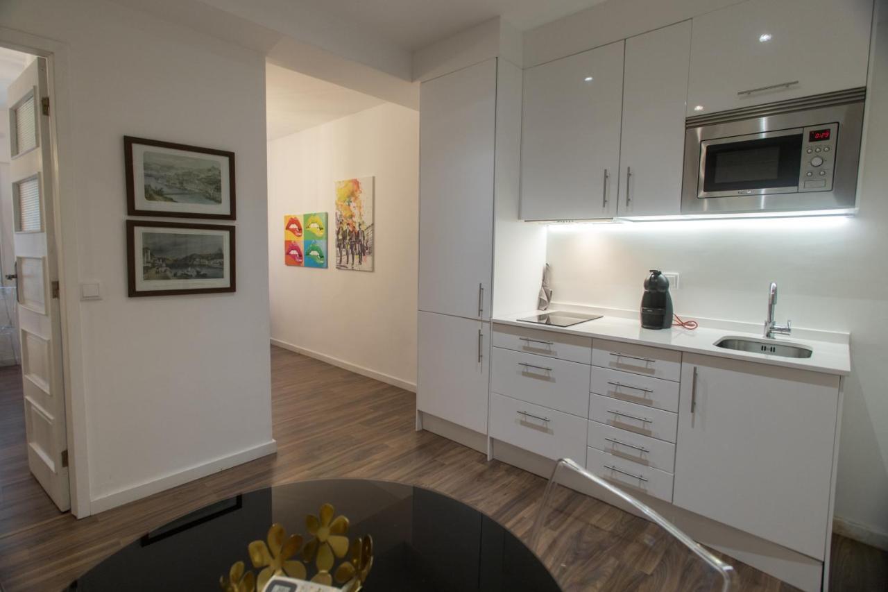 Almada Studios & Suites Porto Luaran gambar