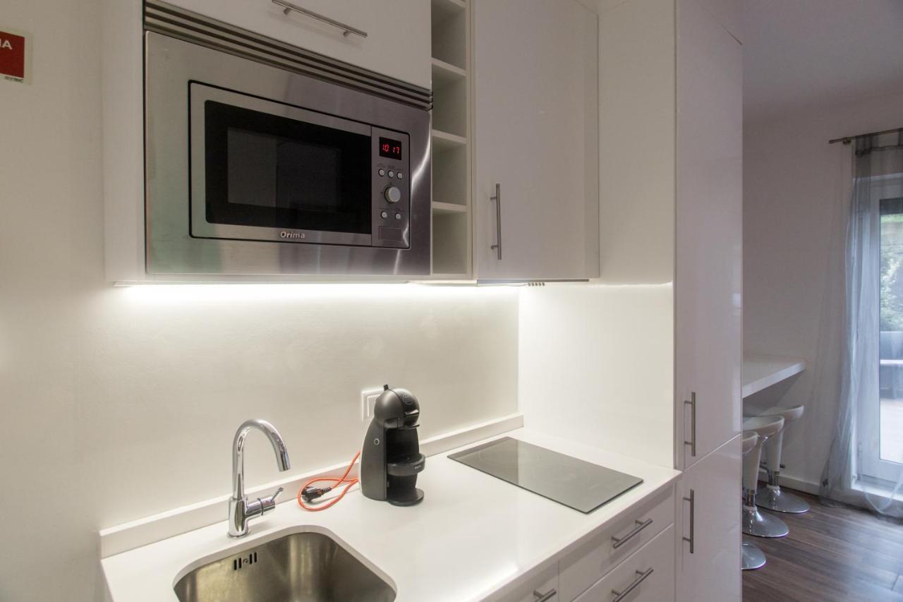 Almada Studios & Suites Porto Luaran gambar