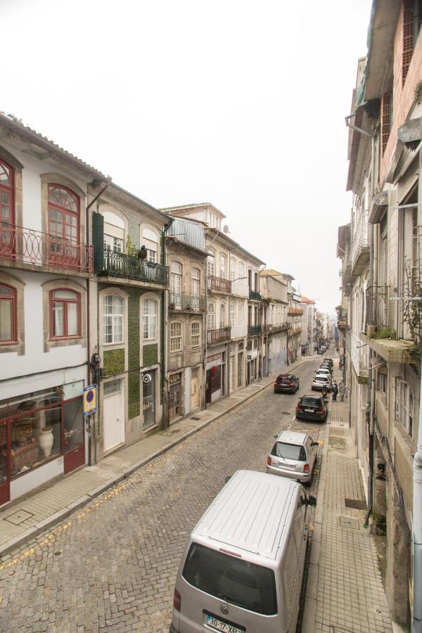 Almada Studios & Suites Porto Luaran gambar