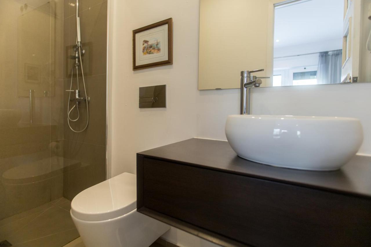 Almada Studios & Suites Porto Luaran gambar